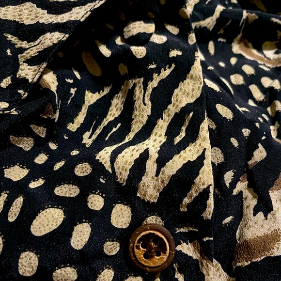 Cavalini Women’s Button Up Leopard Print Long Sleeve Blouse Size Small - Picture 10 of 12